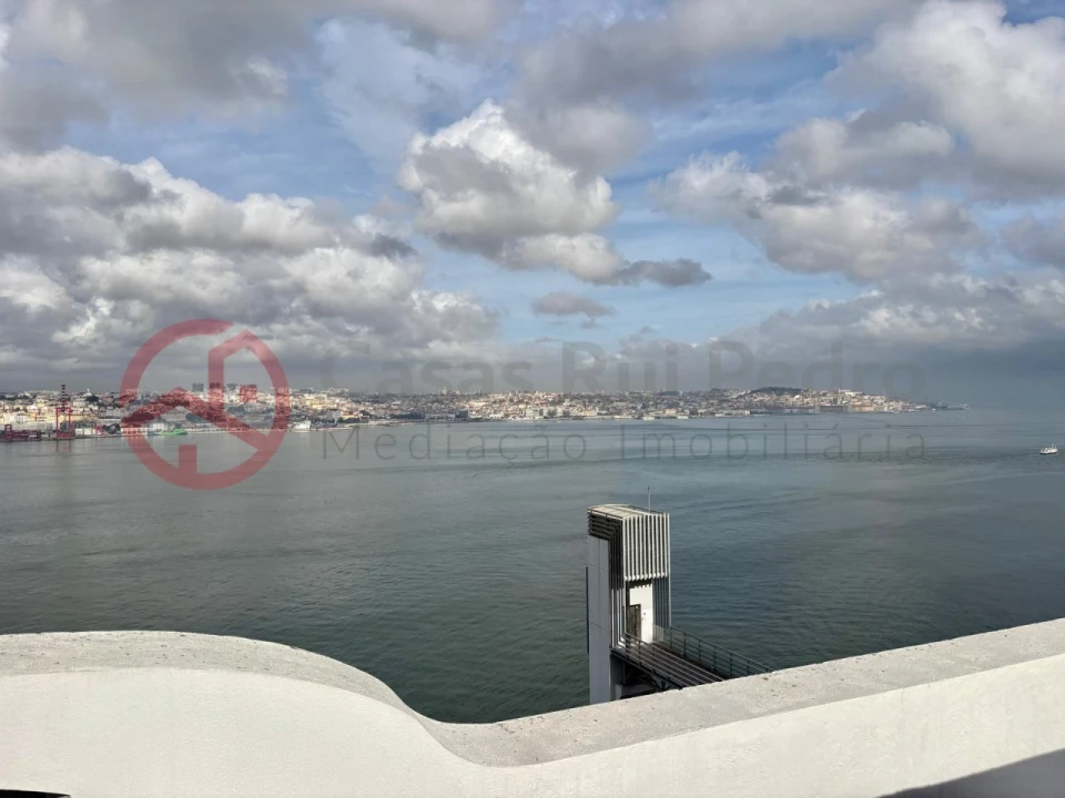 Apartamento para Venda em Almada, Cova da Piedade, Pragal e Cacilhas Foto 17