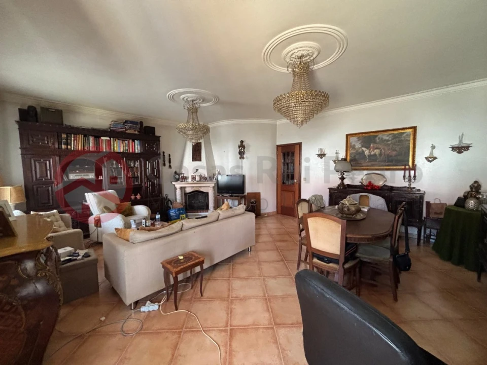 Moradia T5 para Venda em Alenquer (Santo Estêvão e Triana) Foto 5