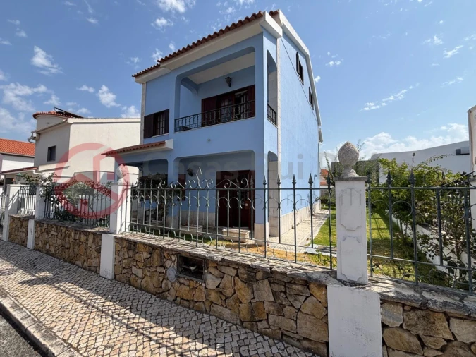 Moradia T5 para Venda em Alenquer (Santo Estêvão e Triana) Foto 2