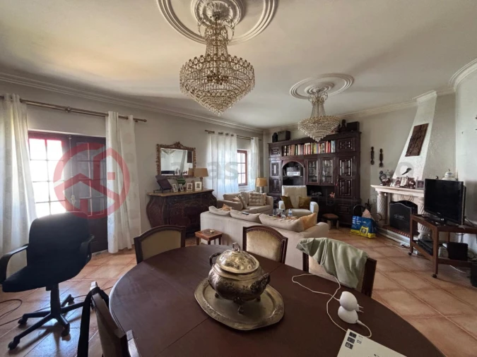 Moradia T5 para Venda em Alenquer (Santo Estêvão e Triana) Foto 6