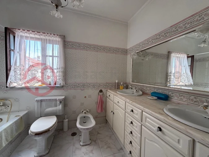 Moradia T5 para Venda em Alenquer (Santo Estêvão e Triana) Foto 22