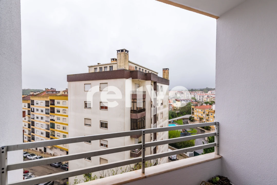 Apartamento T2 para Venda em Queluz e Belas Foto 11