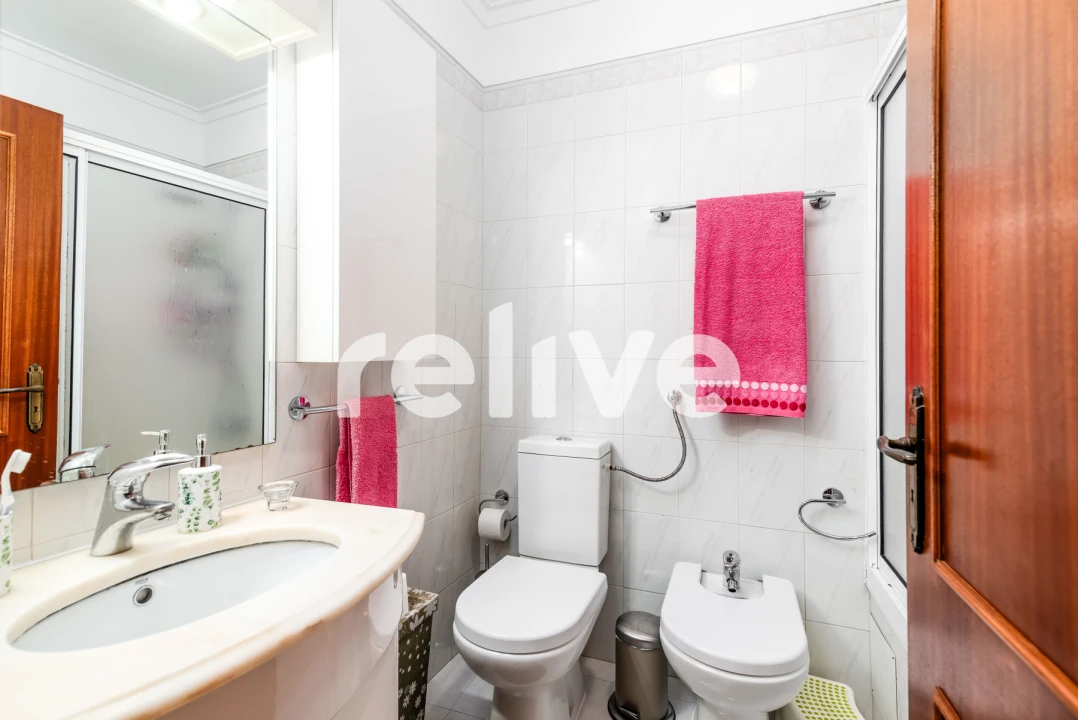 Apartamento T2 para Venda em Queluz e Belas Foto 5