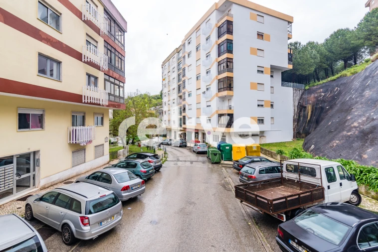 Apartamento T2 para Venda em Queluz e Belas Foto 21