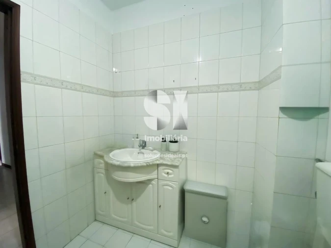 Apartamento T2 para Venda em Marinha Grande Foto 8