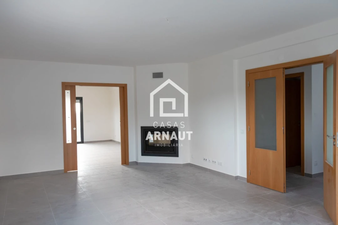 Moradia T4 para Venda em Pombal Foto 4