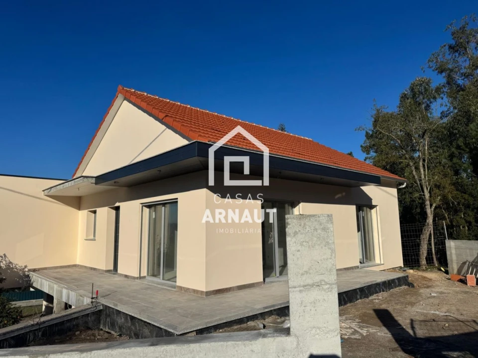 Moradia T3 para Venda em Pombal Foto 1