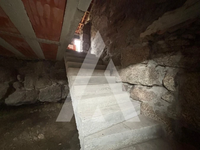 Moradia T1 para Venda em Cete Foto 9