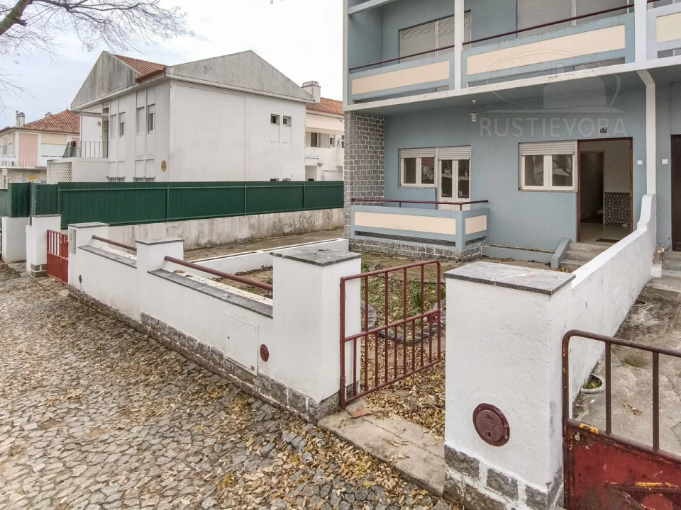 Moradia T2 para Arrendamento em Bacelo e Senhora da Saúde Foto 1