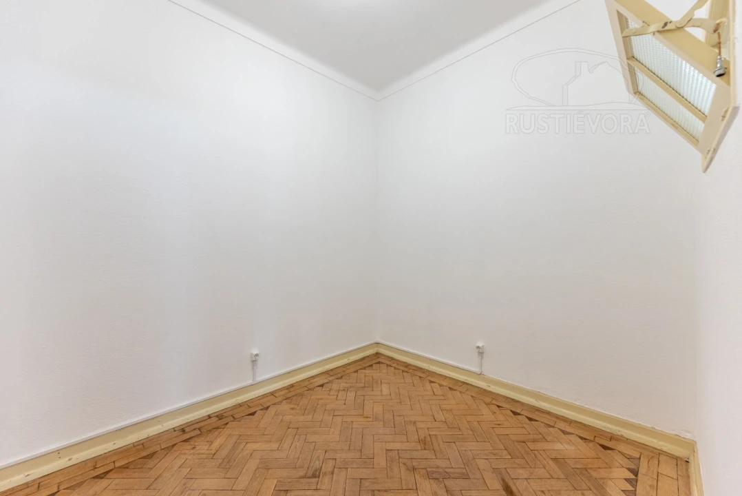 Moradia T2 para Arrendamento em Bacelo e Senhora da Saúde Foto 17