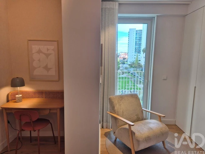 Apartamento T2 para Arrendamento em Campolide Foto 15