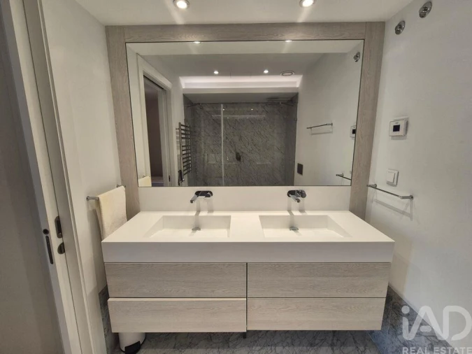 Apartamento T2 para Arrendamento em Campolide Foto 19