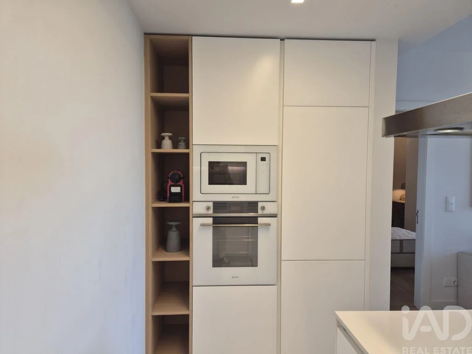 Apartamento T2 para Arrendamento em Campolide Foto 10