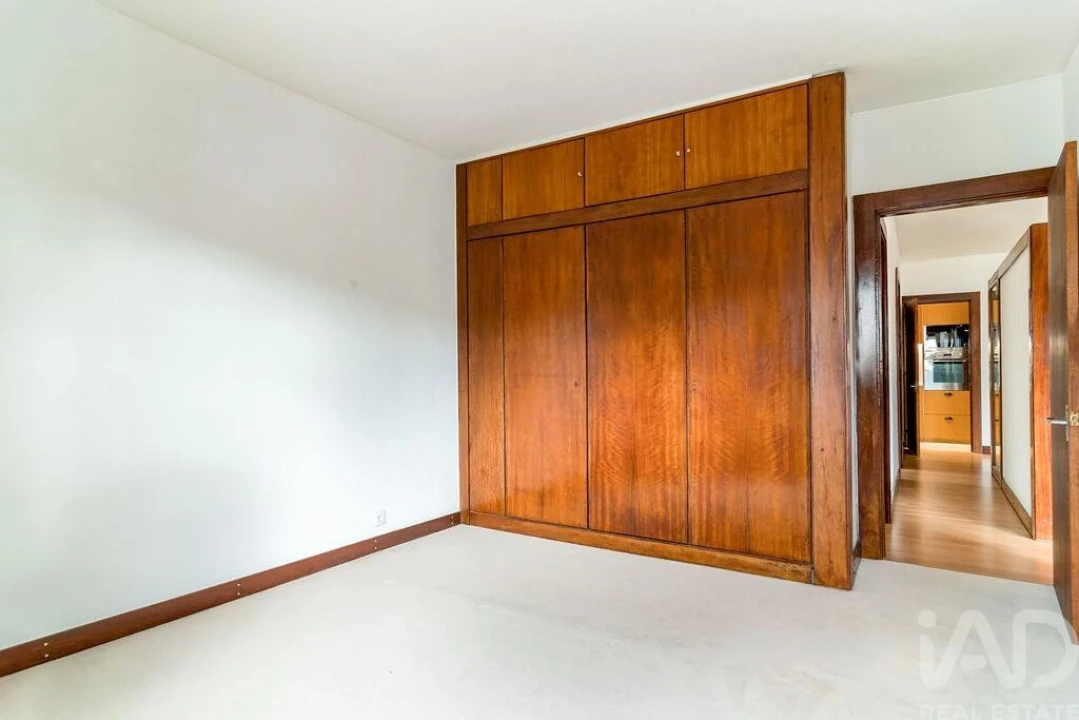 Apartamento T4 para Arrendamento em Águas Livres Foto 8