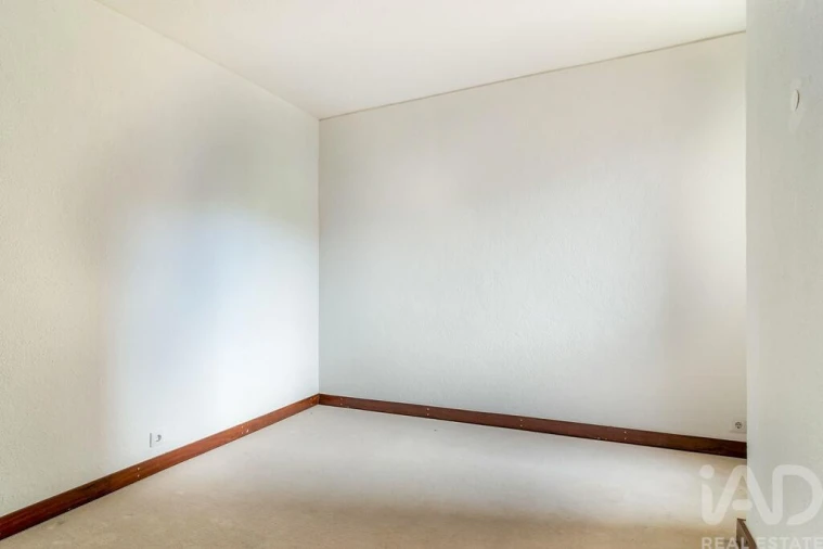 Apartamento T4 para Arrendamento em Águas Livres Foto 12