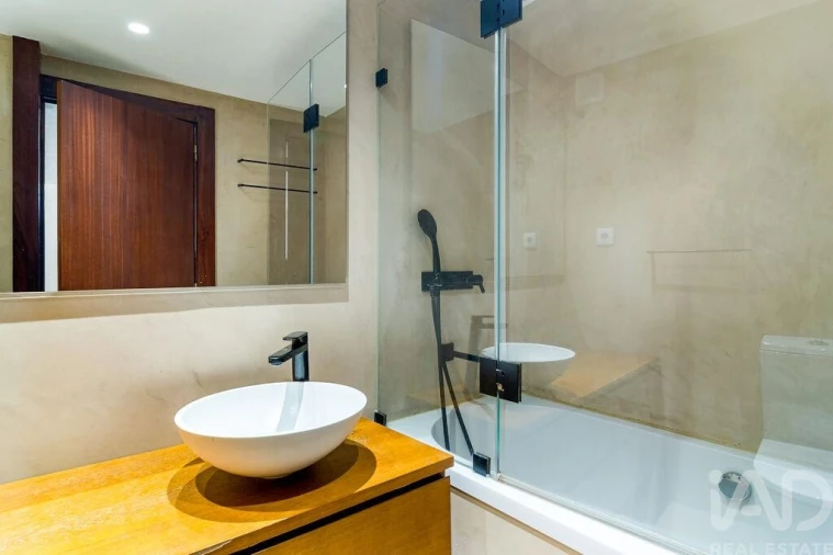 Apartamento T4 para Arrendamento em Águas Livres Foto 9