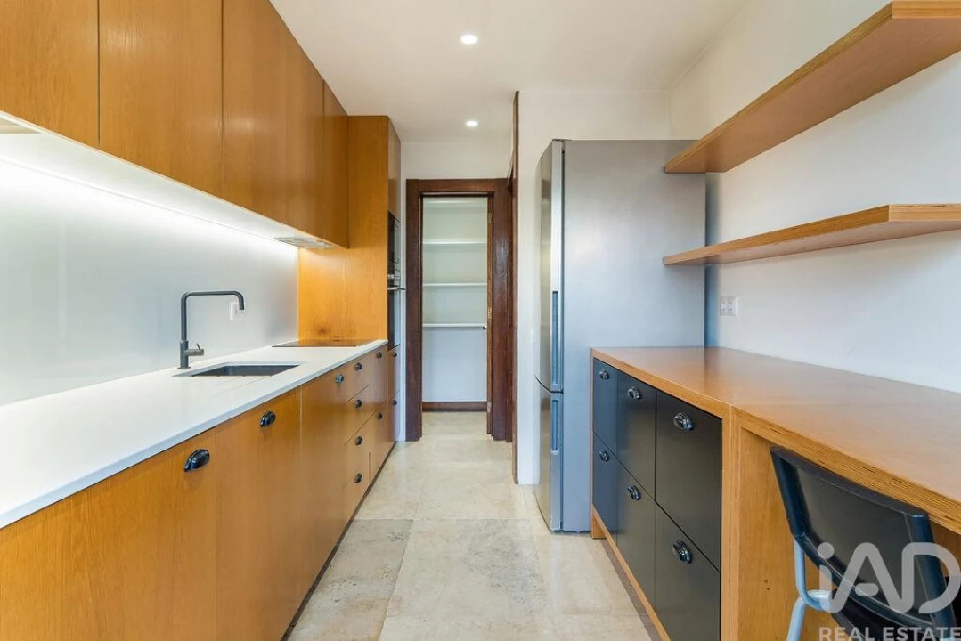 Apartamento T4 para Arrendamento em Águas Livres Foto 4