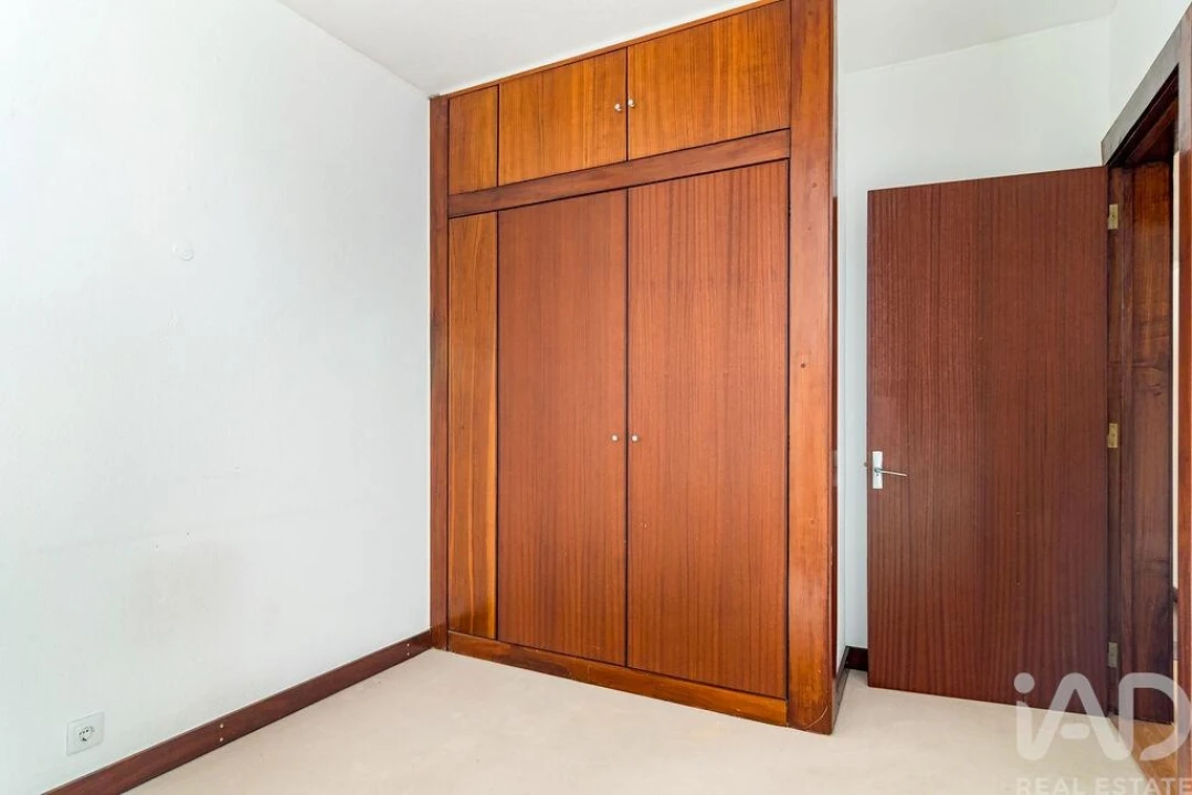 Apartamento T4 para Arrendamento em Águas Livres Foto 11