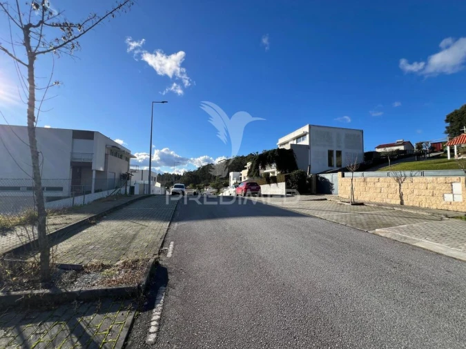 Terreno para Venda em Moreira de Conegos Foto 12