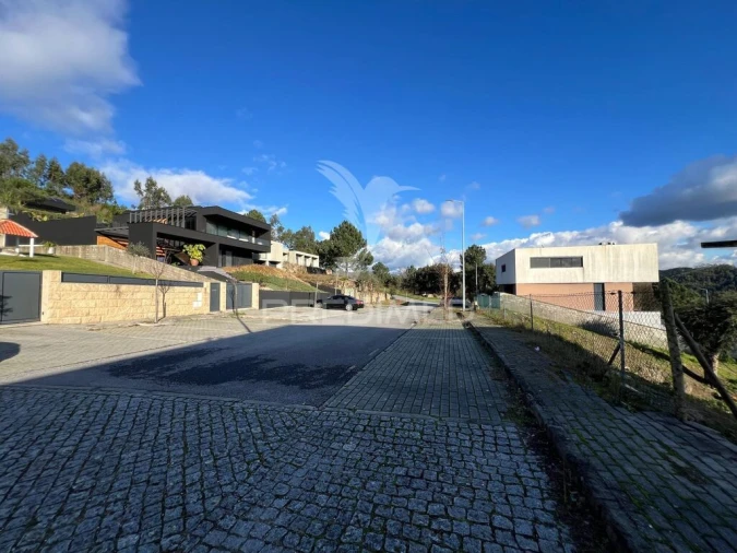 Terreno para Venda em Moreira de Conegos Foto 11