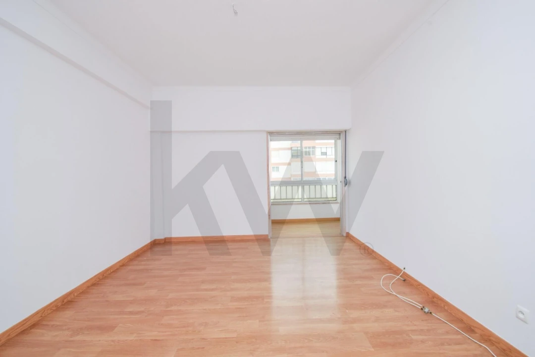 Apartamento T3 para Arrendamento em Carnaxide e Queijas Foto 18