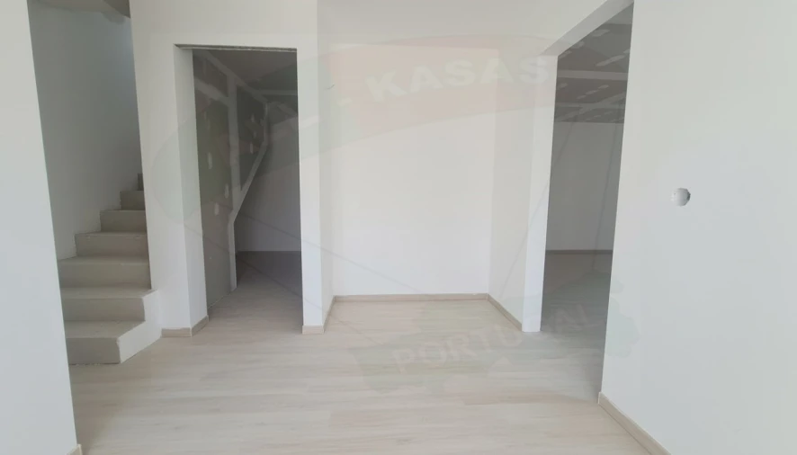 Moradia T3 para Venda em São Domingos de Rana Foto 27