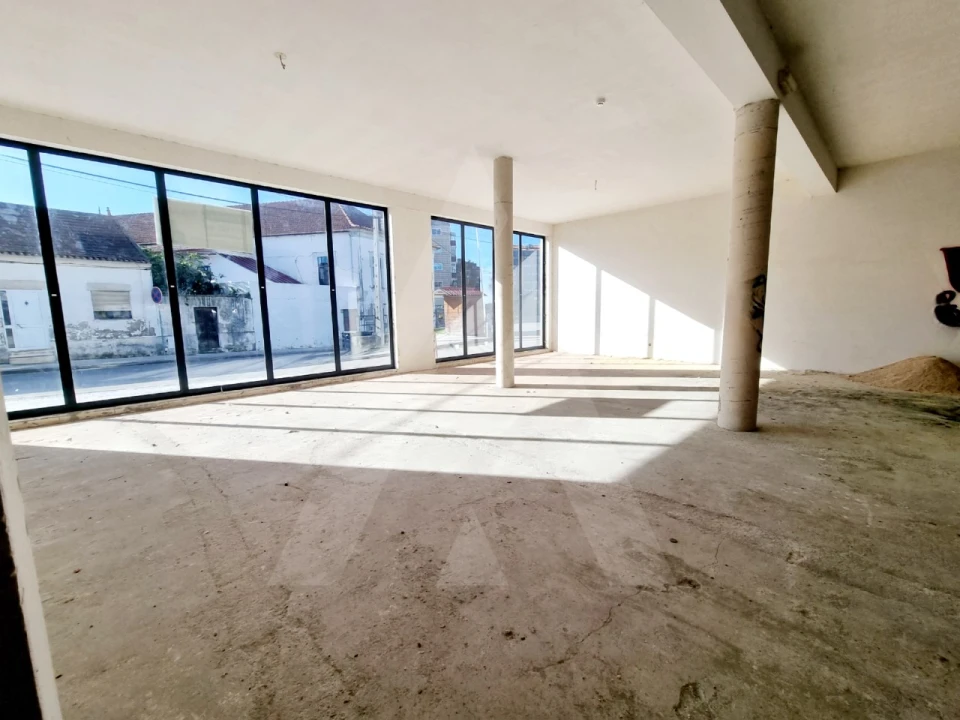 Loja para Venda em Esgueira Foto 3