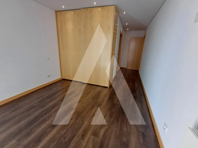 Apartamento T2 para Arrendamento em Aradas Foto 14