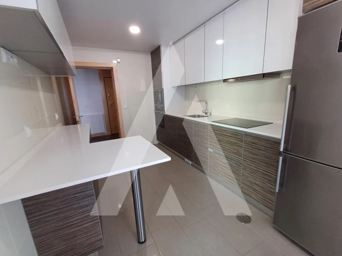 Apartamento T2 para Arrendamento em Aradas Foto 6