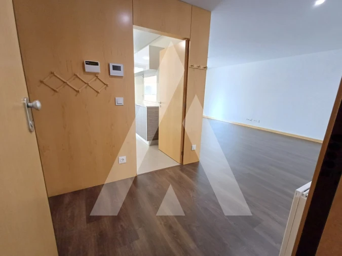 Apartamento T2 para Arrendamento em Aradas Foto 9