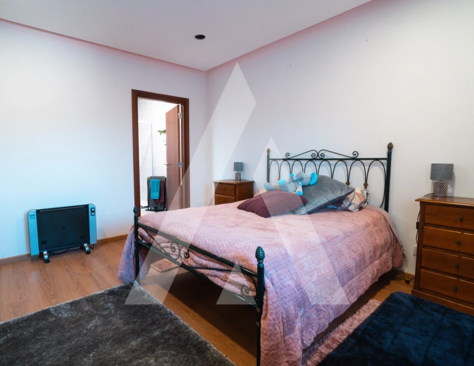 Moradia T5 para Venda em Freixianda, Ribeira do Fárrio e Formigais Foto 9