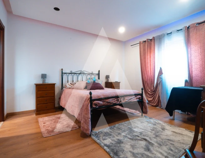 Moradia T5 para Venda em Freixianda, Ribeira do Fárrio e Formigais Foto 7