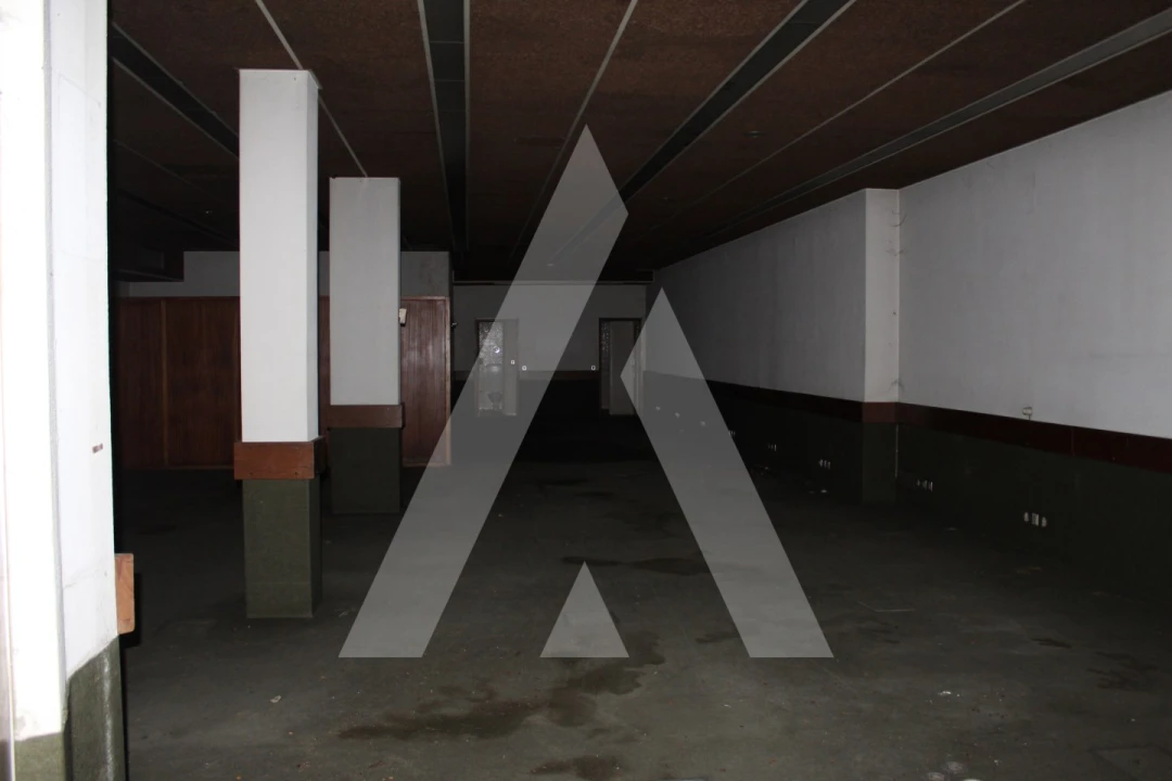 Loja para Venda em Sé Nova, Santa Cruz, Almedina e São Bartolomeu Foto 13