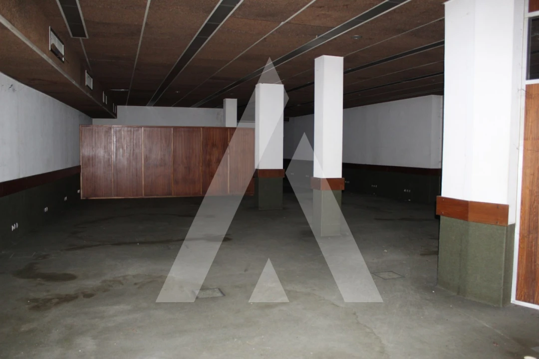 Loja para Venda em Sé Nova, Santa Cruz, Almedina e São Bartolomeu Foto 14