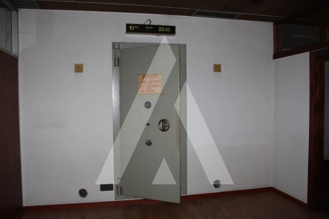 Loja para Venda em Sé Nova, Santa Cruz, Almedina e São Bartolomeu Foto 18