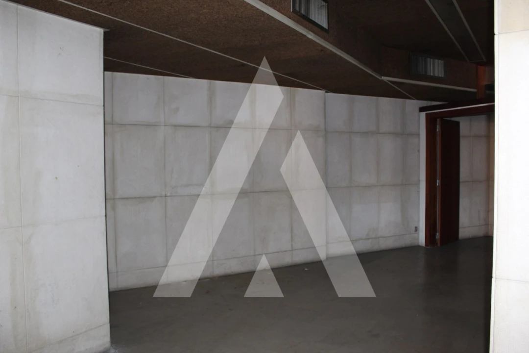 Loja para Venda em Sé Nova, Santa Cruz, Almedina e São Bartolomeu Foto 19