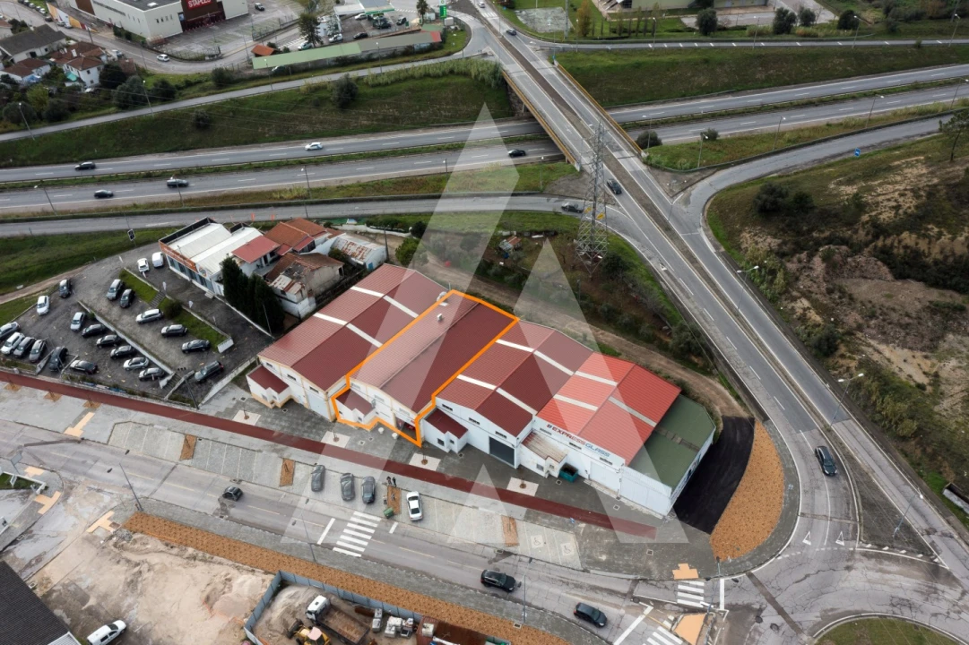 Negócio para Cedência de Quotas em Eiras e São Paulo de Frades Foto 1