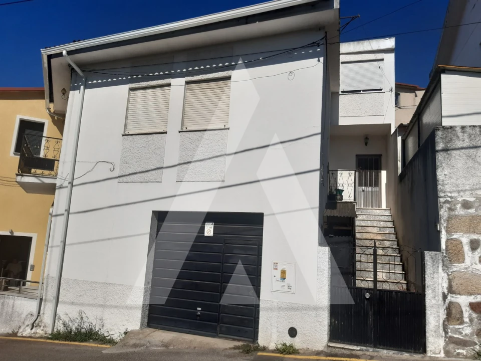 Moradia T2 para Venda em Abraveses Foto 22