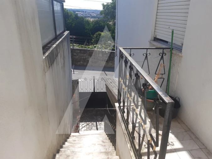 Moradia T2 para Venda em Abraveses Foto 19