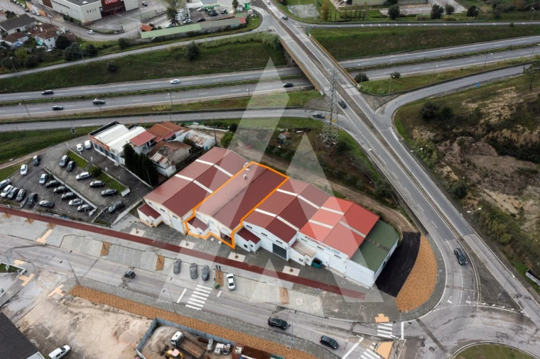 Negócio para Arrendamento em Eiras e São Paulo de Frades Foto 1