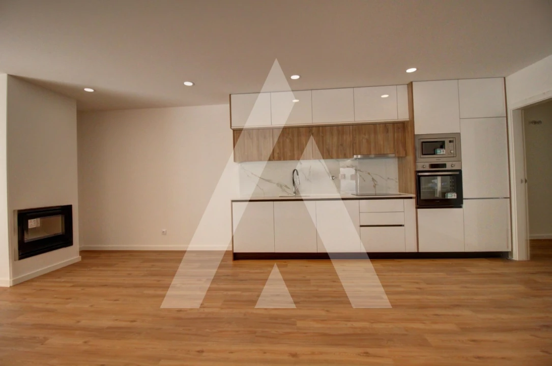 Apartamento T2 para Venda em Poiares (Santo Andre) Foto 2