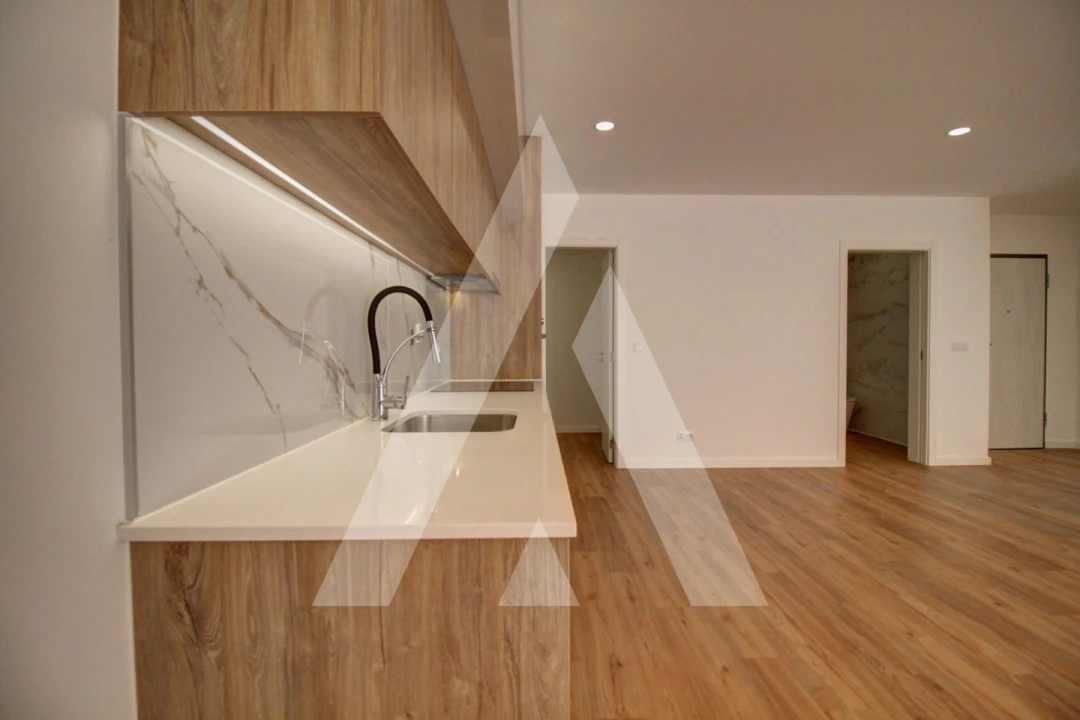 Apartamento T2 para Venda em Poiares (Santo Andre) Foto 4