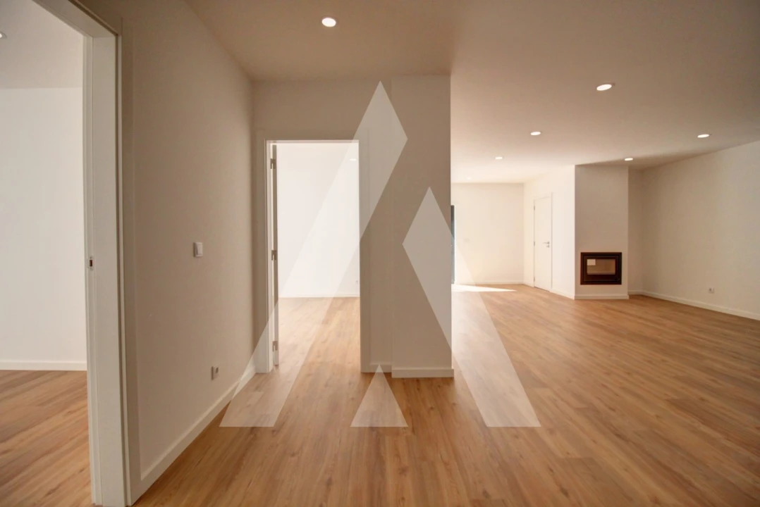 Apartamento T2 para Venda em Poiares (Santo Andre) Foto 5