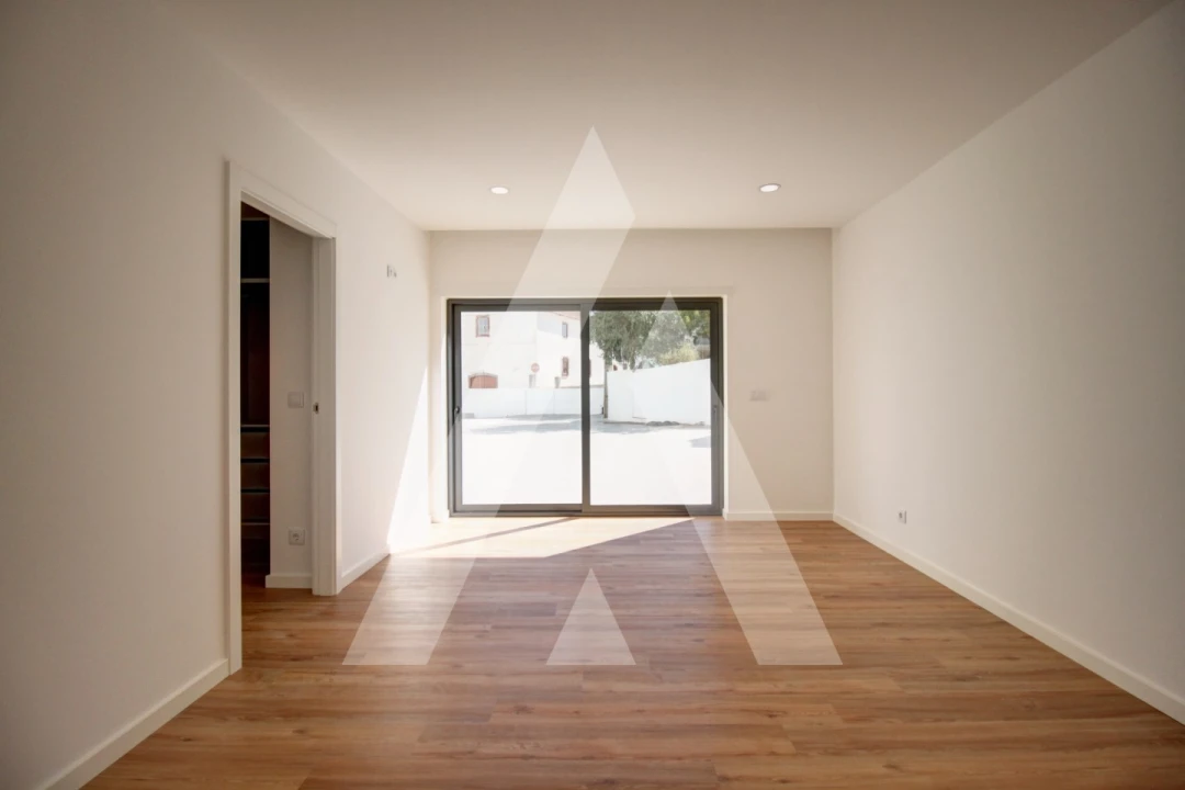 Apartamento T2 para Venda em Poiares (Santo Andre) Foto 16