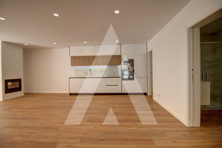 Apartamento T2 para Venda em Poiares (Santo Andre) Foto 7