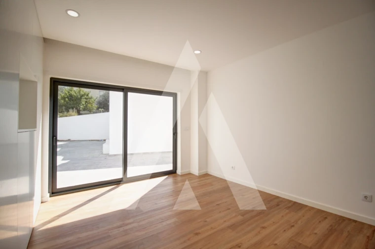 Apartamento T2 para Venda em Poiares (Santo Andre) Foto 25