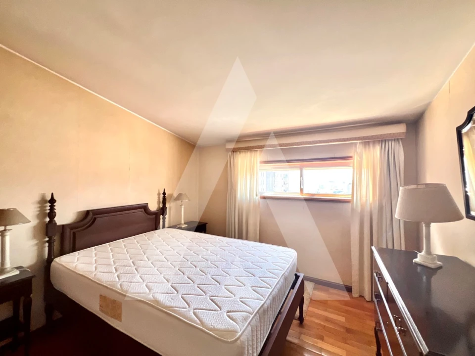 Apartamento T4 para Venda em São João da Madeira Foto 40