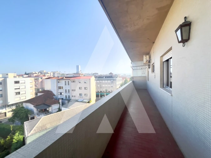 Apartamento T4 para Venda em São João da Madeira Foto 25