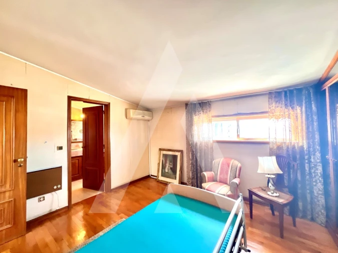 Apartamento T4 para Venda em São João da Madeira Foto 35