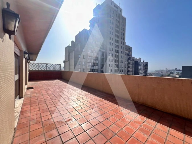 Apartamento T4 para Venda em São João da Madeira Foto 27